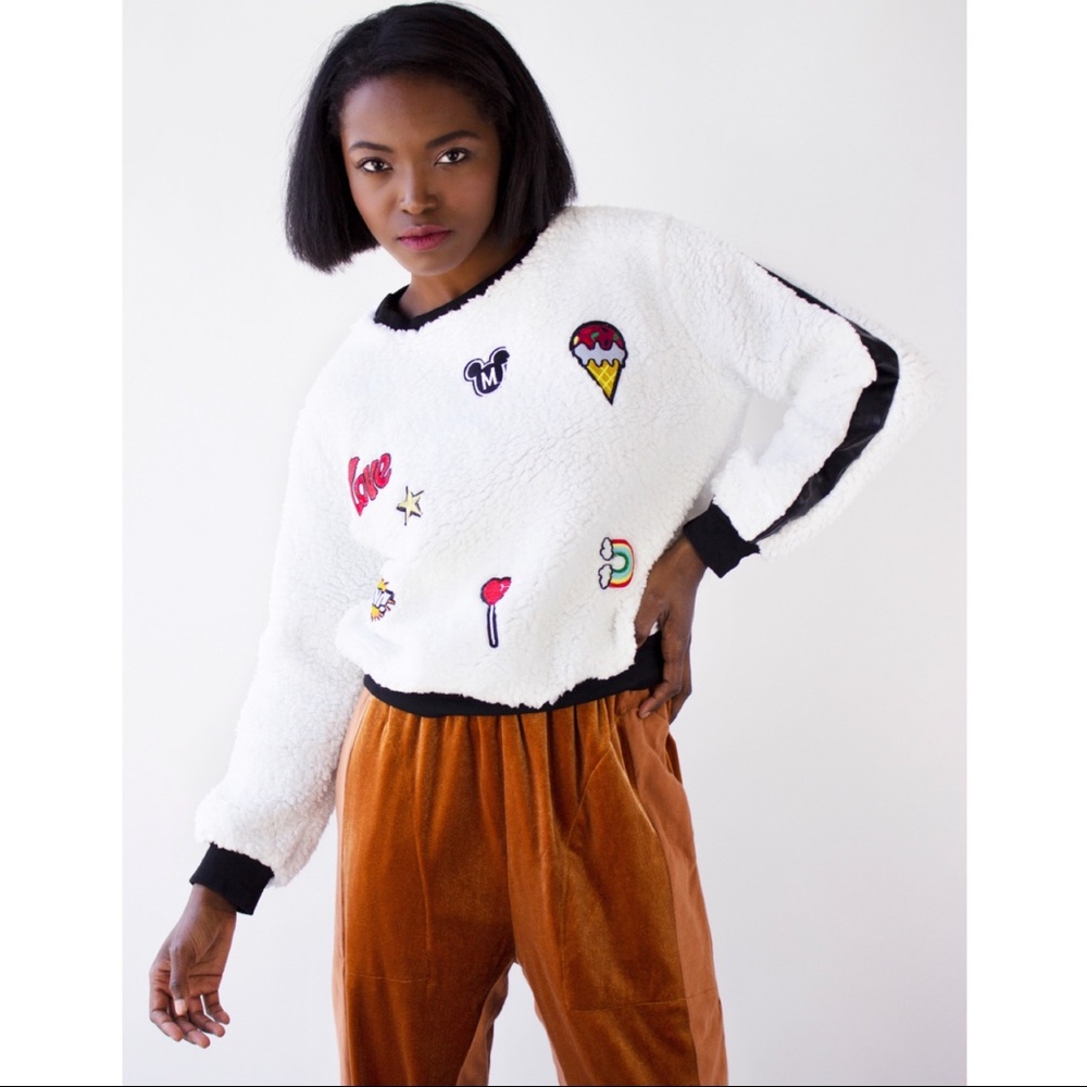 Animé Aplliqués Sweater - Picture 4 of 4